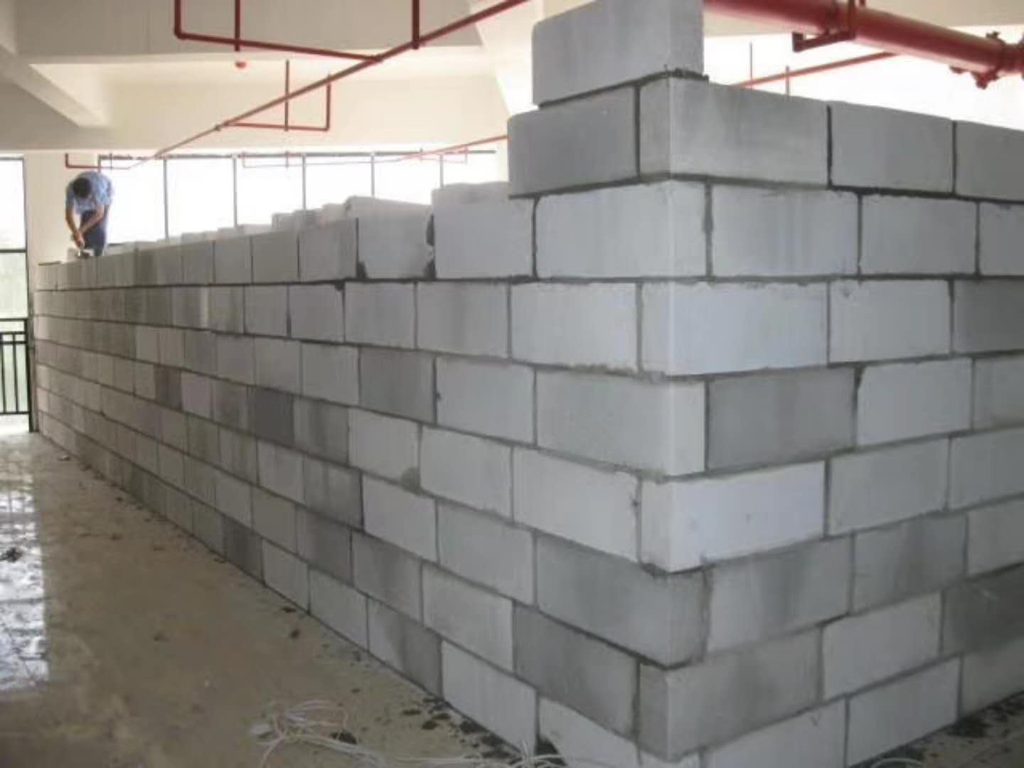 南明蒸压加气混凝土砌块承重墙静力和抗震性能的研究